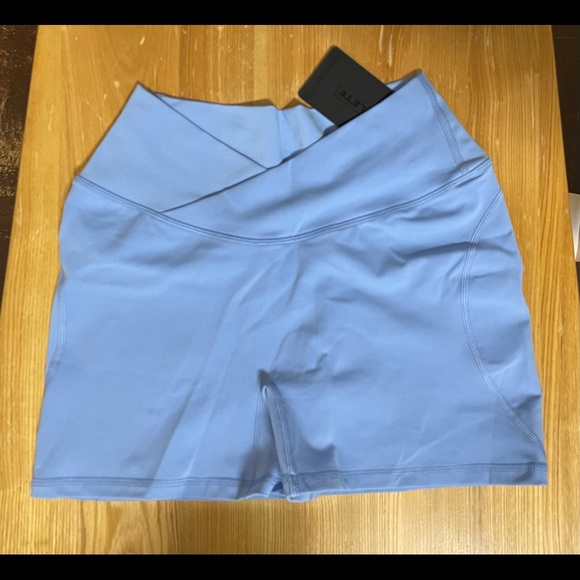 Alphalete Pants - Alphalete surface power shorts